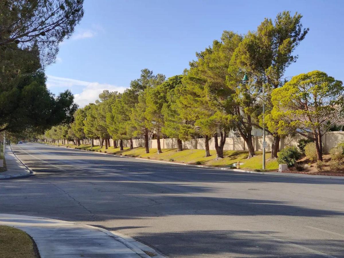 Nice Private Room In A House Close To Red Rock & Las Vegas Strip المظهر الخارجي الصورة