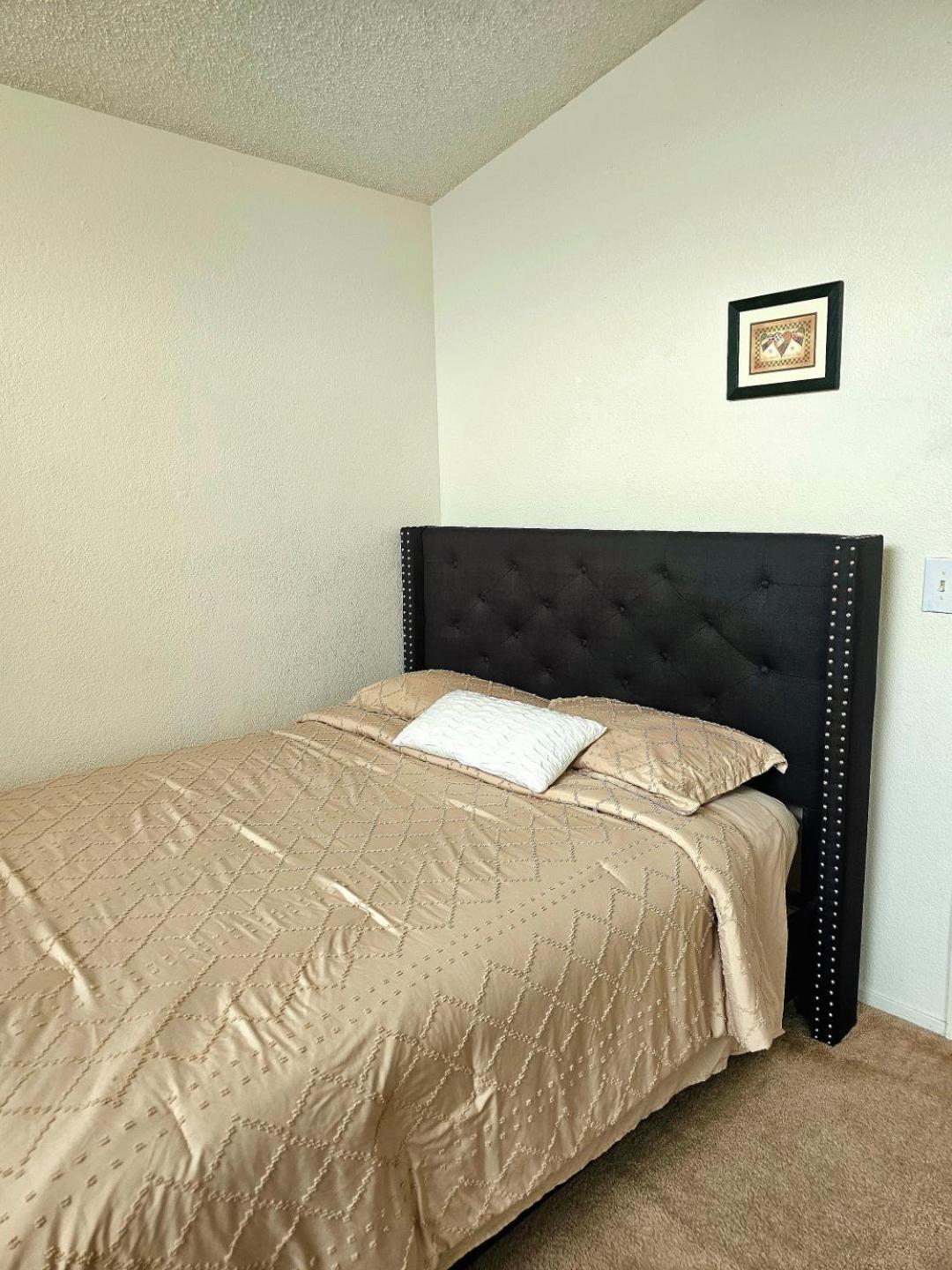 Nice Private Room In A House Close To Red Rock & Las Vegas Strip المظهر الخارجي الصورة